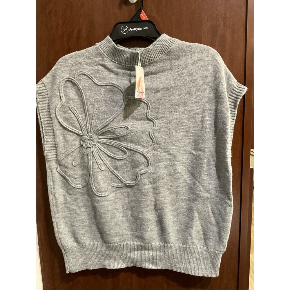 Pretty Garden Women's Flower Mock neck Sweater size M